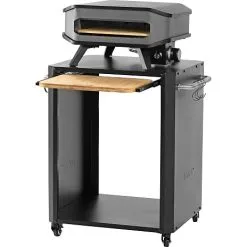 Cozze Pizzaovnen Med Bord